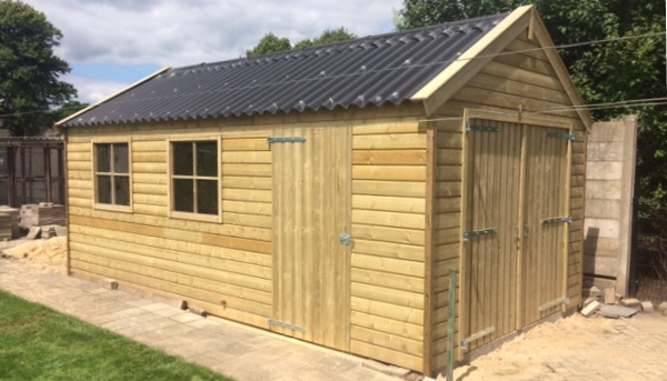 Met een houten tuinhuis in Meppel heeft u extra opbergruimte voor uw tuinspullen Met een houten tuinhuis in Meppel heeft u extra opbergruimte voor uw tuinspullen